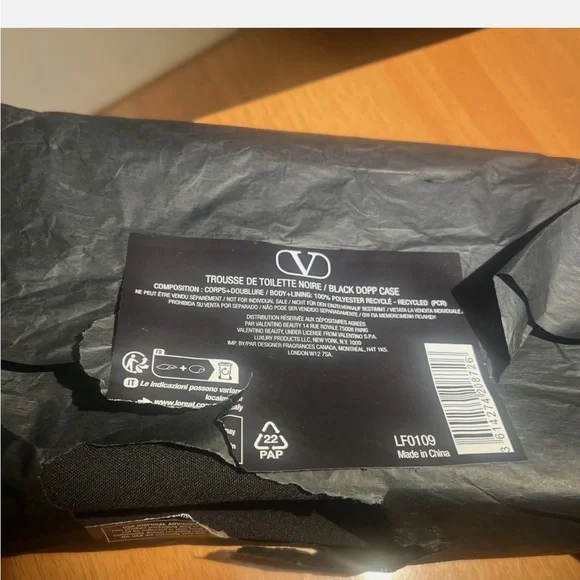 NEW Valentino Black Canvas Studded Makeup Bag  - Travel Pouch - Picture 6 of 6